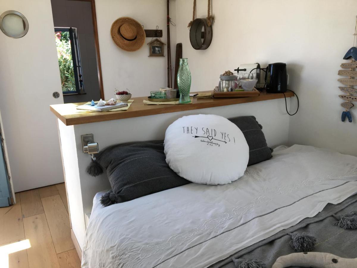 Cabanon De Pecheur En Bord De Lagune Sète Buitenkant foto